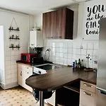 Spacious Centre *